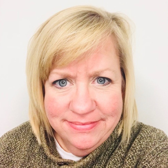 Meet your Posher, Jen - Picture 1 of 1